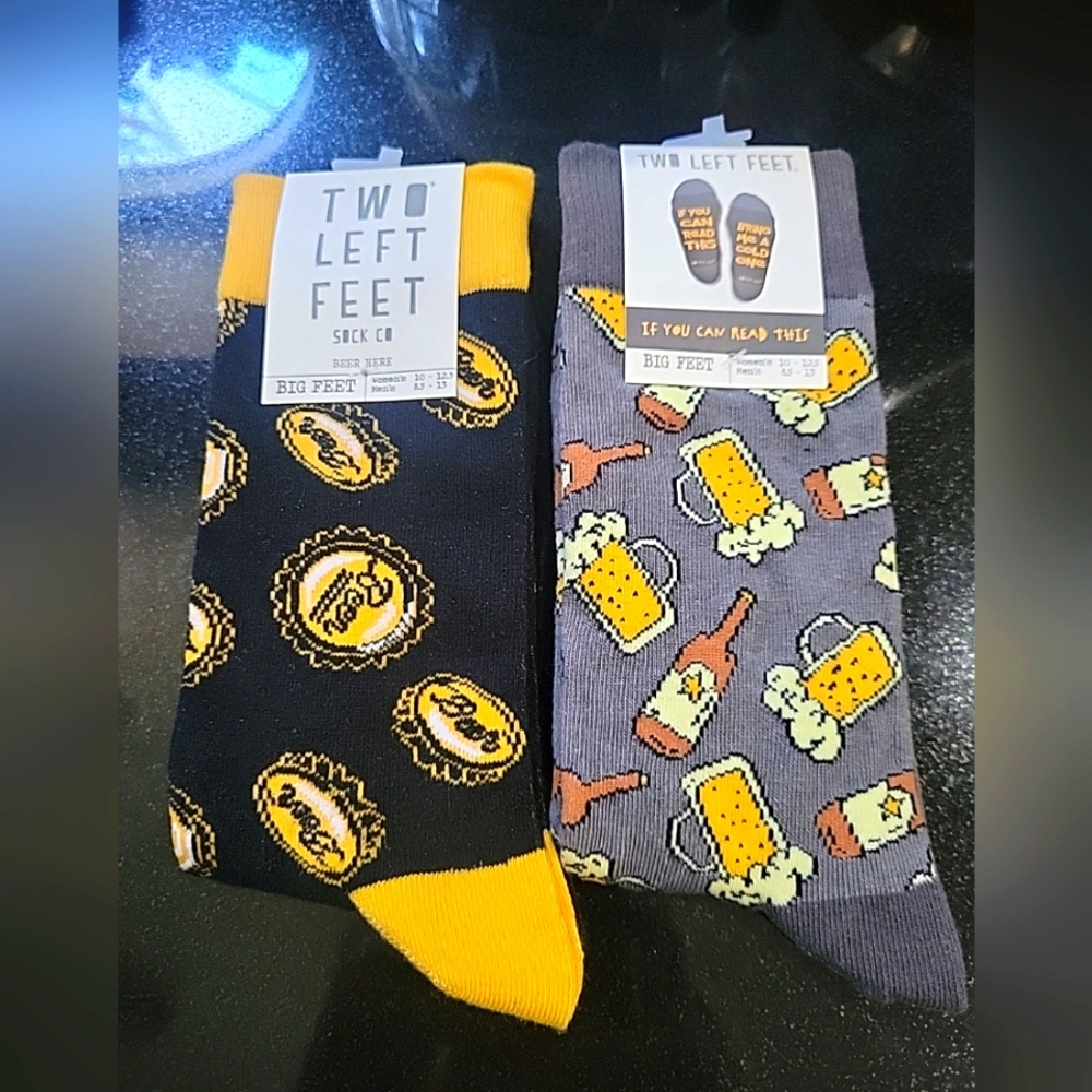 Lot Of 2 Two Left Feet Unisex Beer Lovers Socks Beer Here & If You Can Read This
